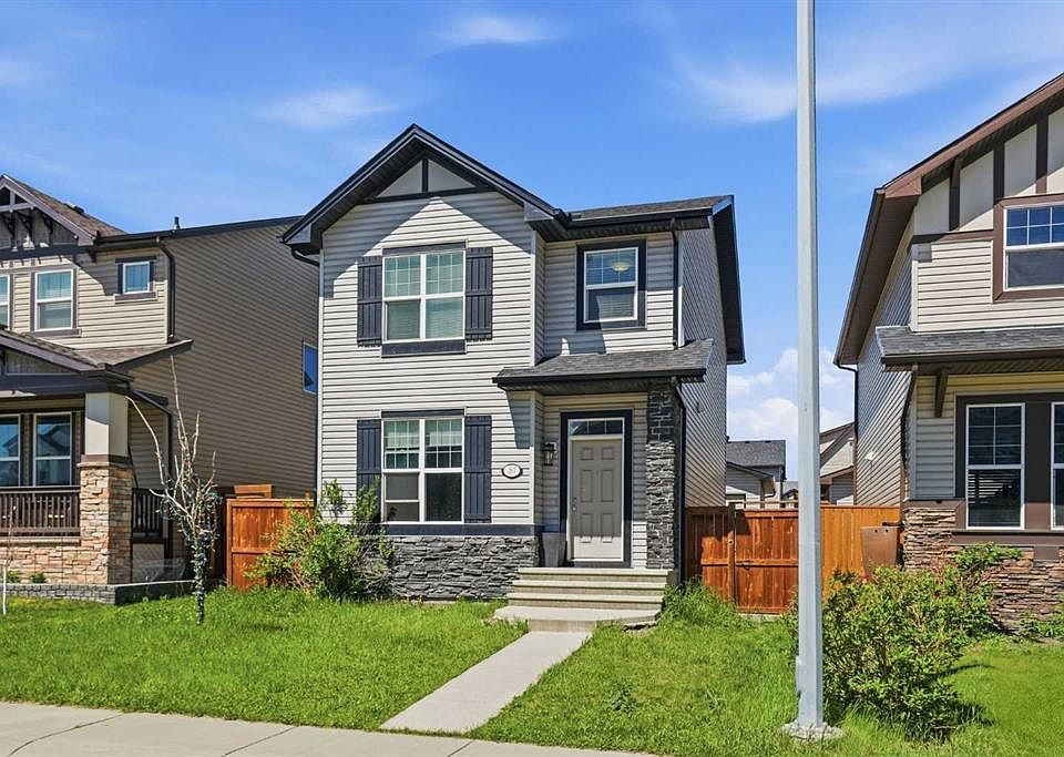 1st image of 267 S Skyview Springs Gdns NE