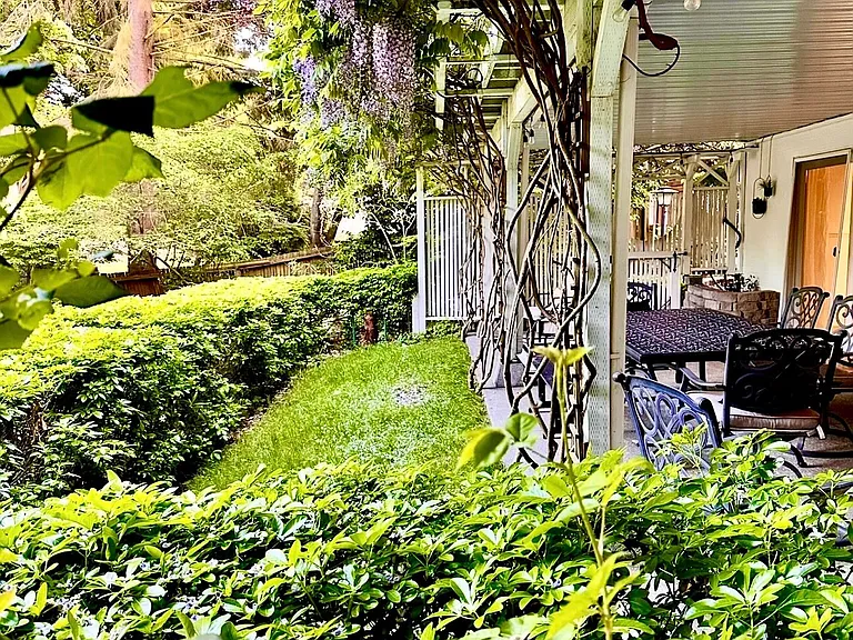 623 Carol Way #B — Photo 11