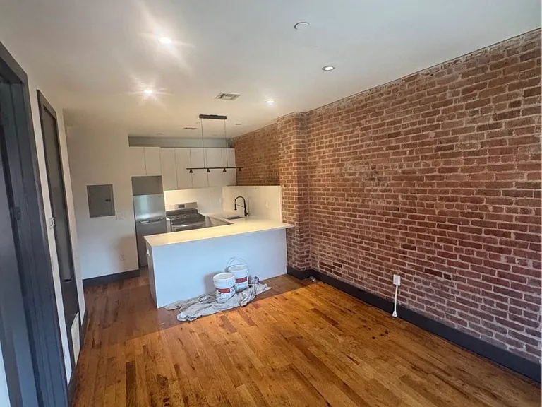 568-572 Communipaw Ave #303D — Photo 1