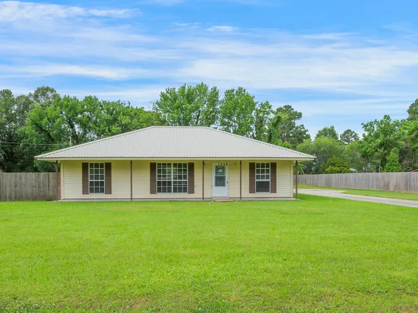 1028 Roberts St, Breaux Bridge, LA 70517