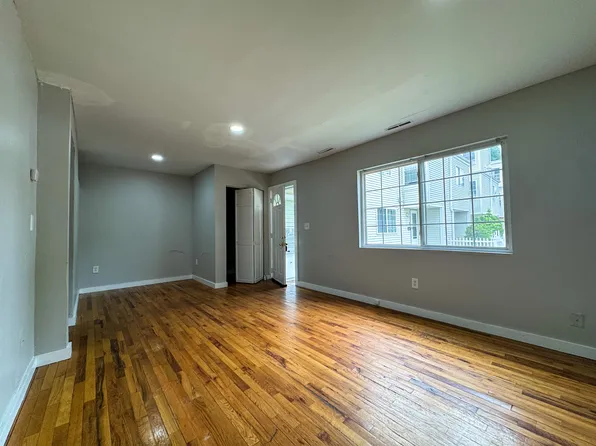 76A11 Sherman Ave, New Haven, CT
