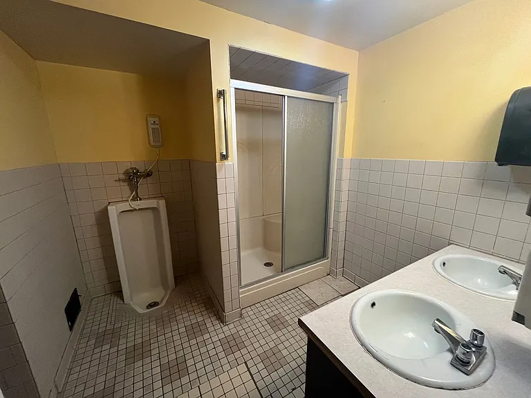 716 Washington St — Photo 10
