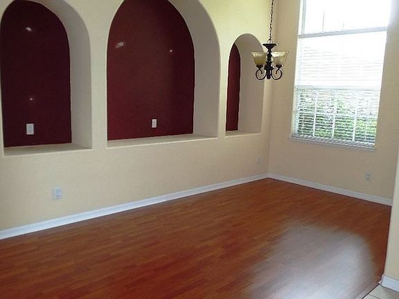 4th image of 10409 Stone Glen Dr