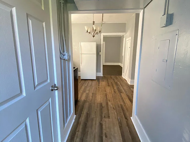 1116 N Bell Ave #5 — Photo 7