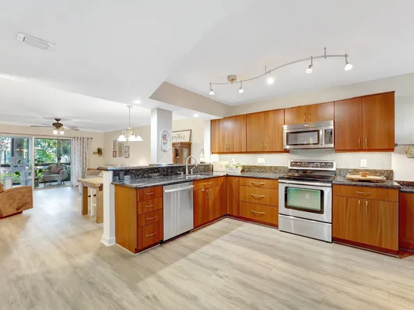 2208 S Cypress Bend Drive #103, Pompano Beach, FL 33069