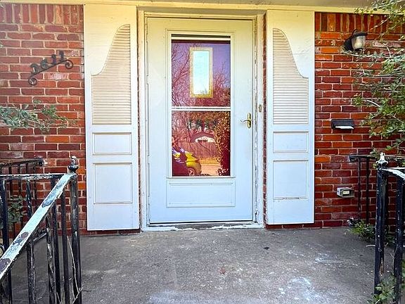 2nd image of 3611 N Drexel Blvd