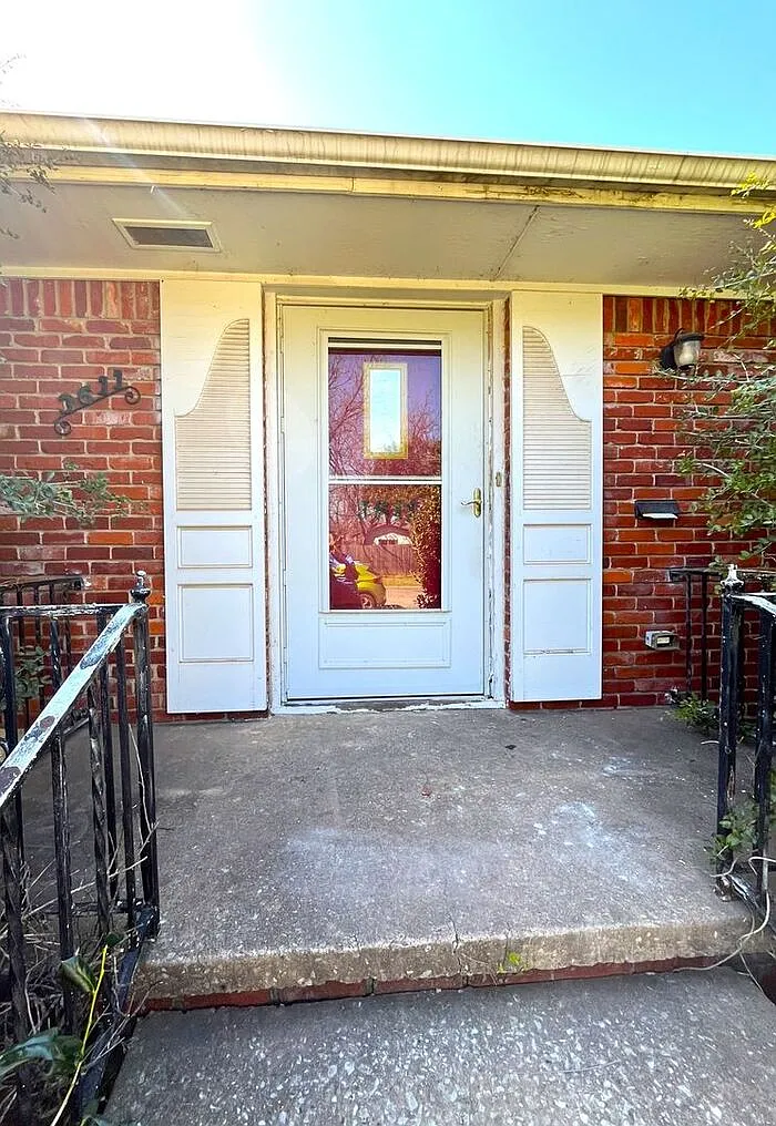 Building Photo - 3611 N Drexel Blvd