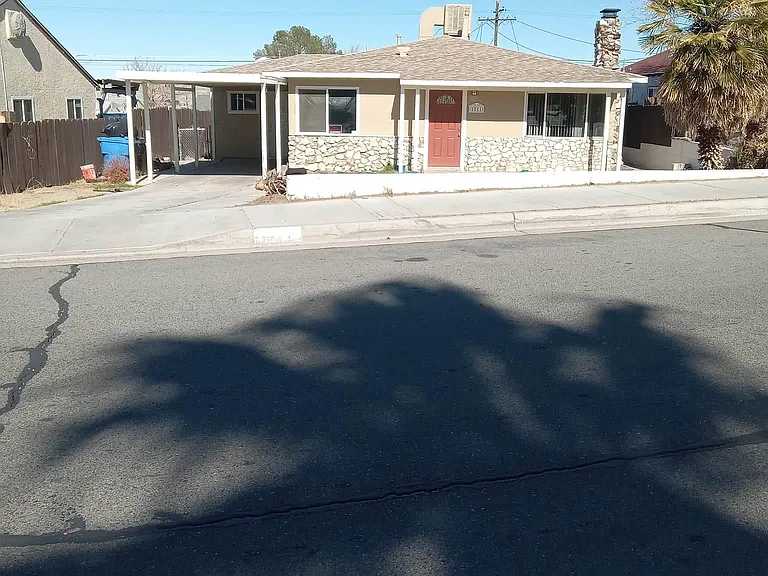 1211 Flora St — Photo 19