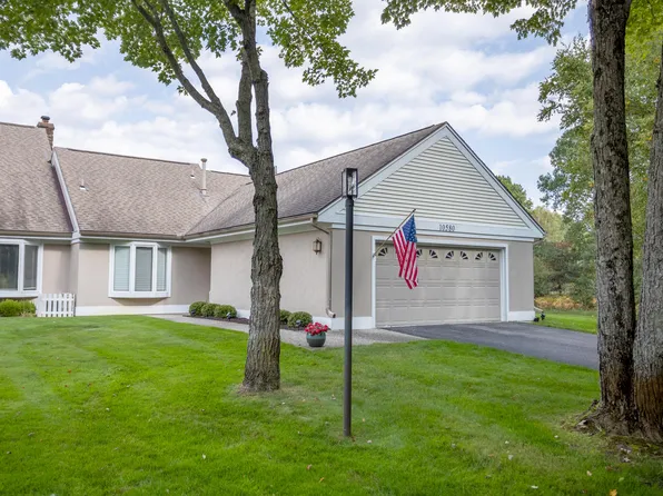10580 Trapper Ln, Stanwood, MI 49346