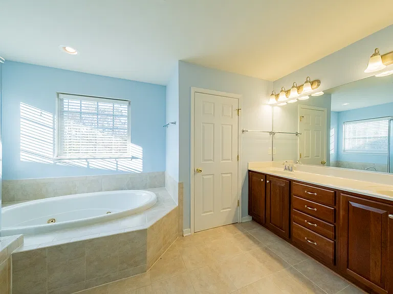 4000 Alder Grove Ln — Photo 38