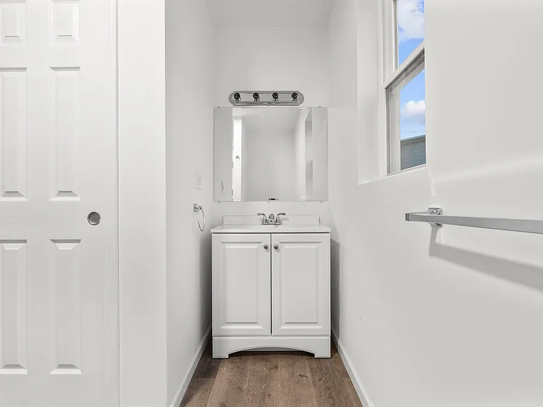 12 E Ferry St #3B — Photo 9