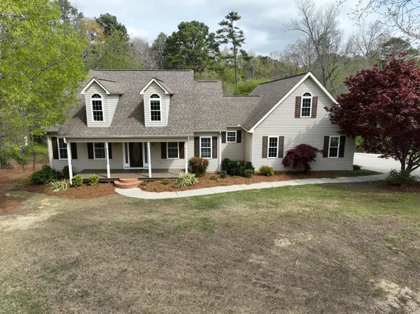 3239 Leona Dr, Rocky Face, GA 30740