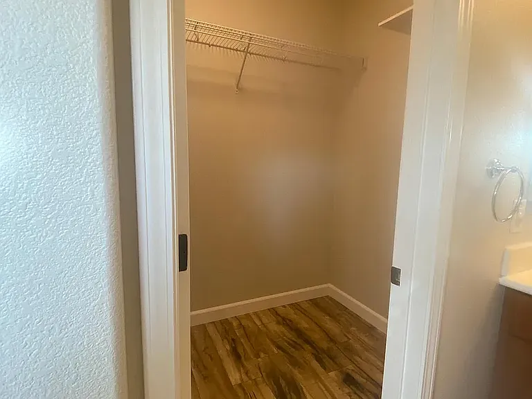 558 W Privado Way — Photo 5