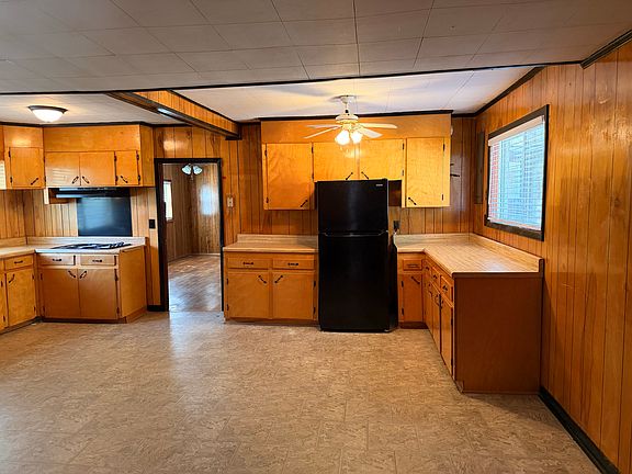 5th image of 2070 Ridgeway Rd