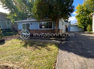 564 Sundance Ct, Carol Stream, IL 60188