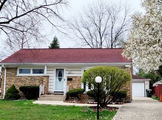 8212 N Ozanam Ave, Niles, IL 60714