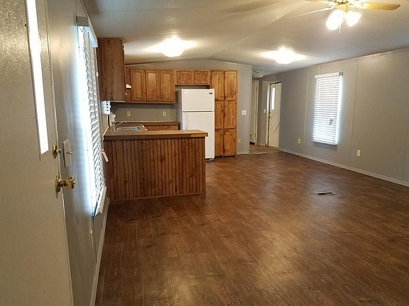 Living room and Kitchen/Dining room