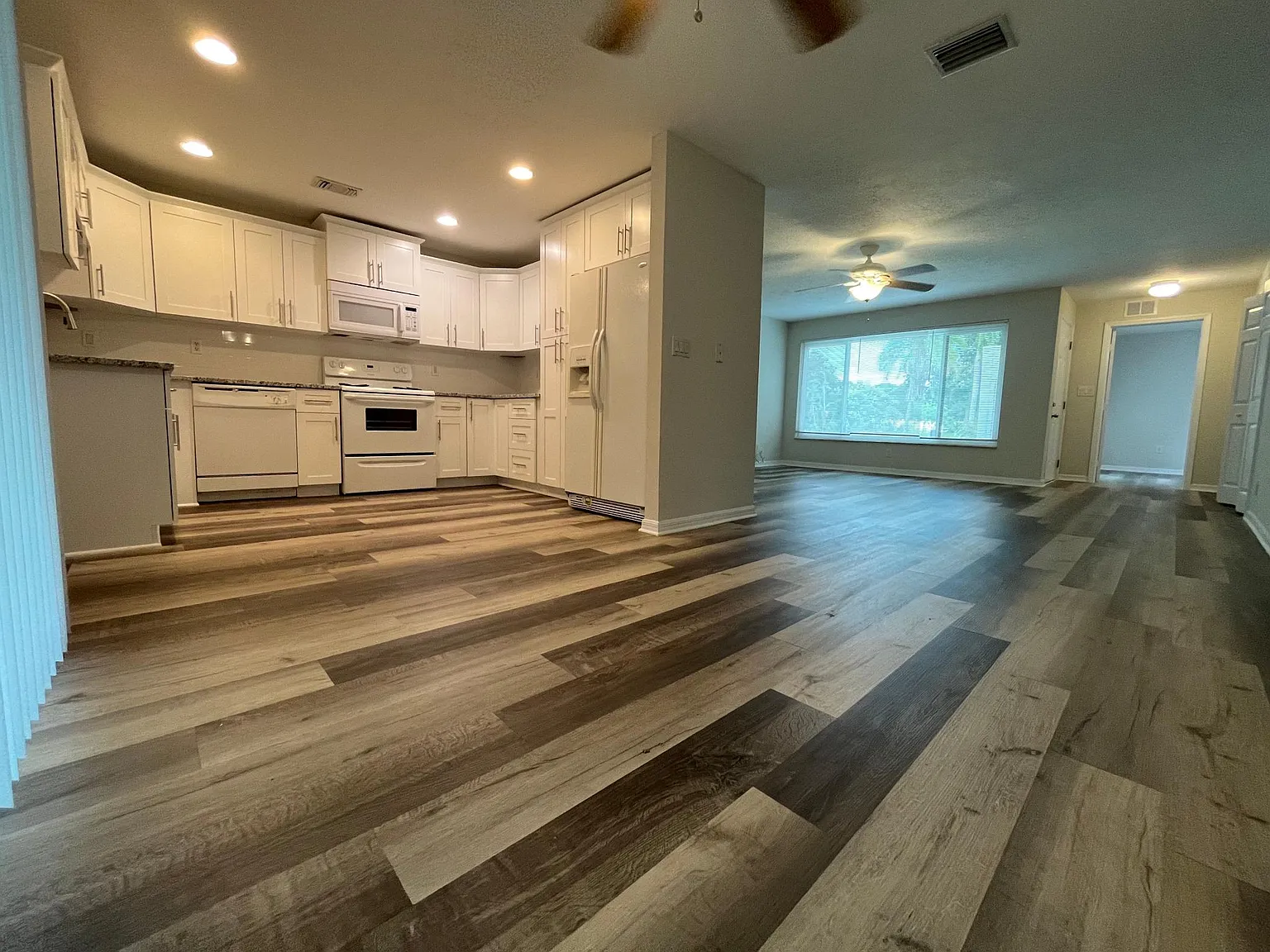 5 bed, 1787 sqft, $2,500 — Photo 4