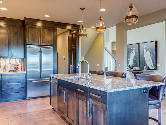 4th image of 1012 SE 64th Ct