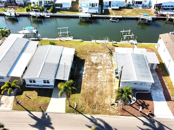 251 Aloha Dr, Palmetto, FL 34221