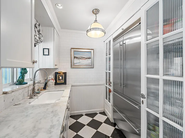7704 Martin Ave — Photo 14