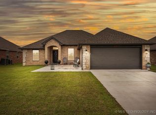 11018 S 276th East Ave, Coweta, OK 74429