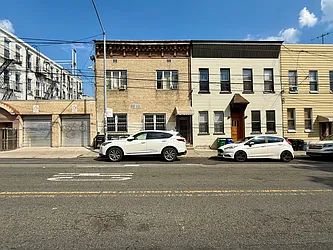 1822 Stanhope Street