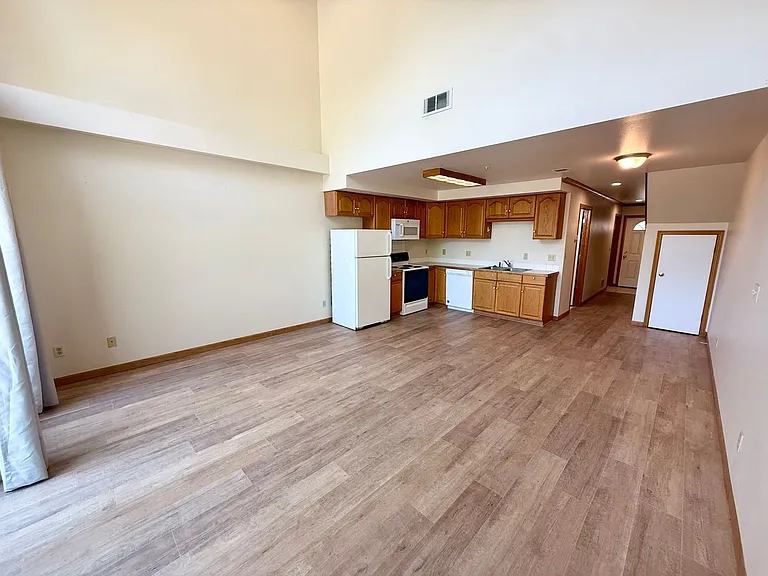 816 S College Ave — Photo 25