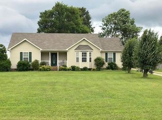 1482 Hunters Chase Dr, Chapel Hill, TN 37034