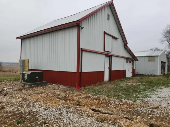 3755 N Horn Rd, Bicknell, IN 47512