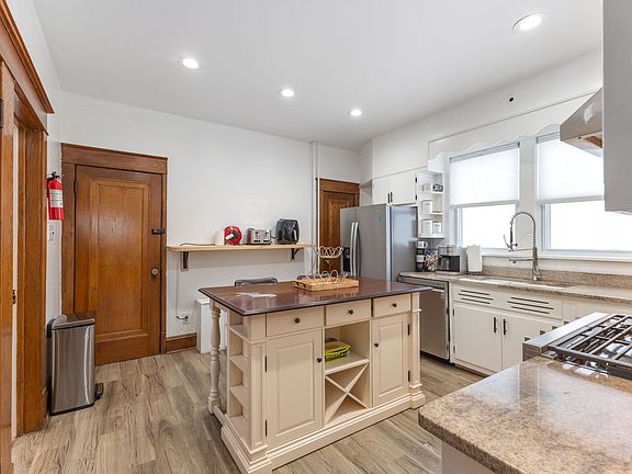 5th image of 106 N Pine Ave #1