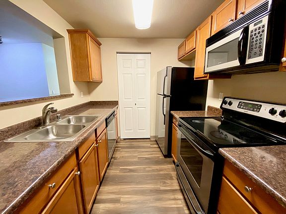 2nd image of 3024 118th Ave SE #D105