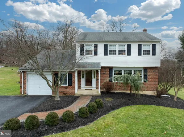 216 Louis Dr, Exton, PA 19341