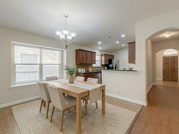 4th image of 1109 Sunny Meadows Loop