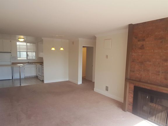 2nd image of 1915 California St #201