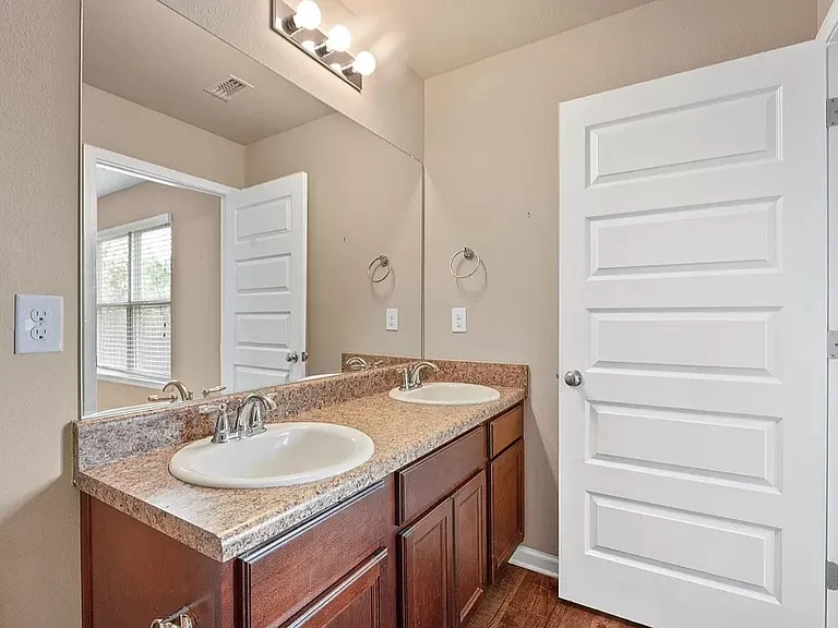 967 Summerton Dr — Photo 12