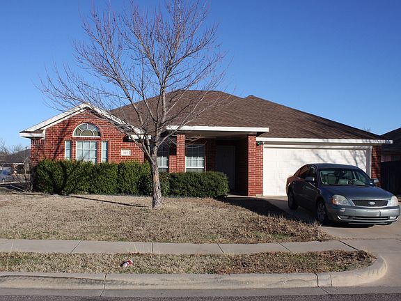2nd image of 527 Thistle Meade Cir