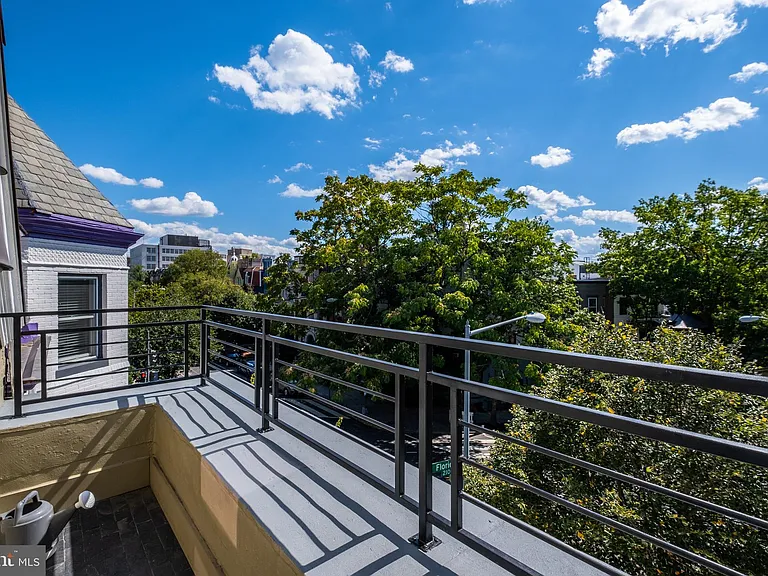 2121 R St NW — Photo 33