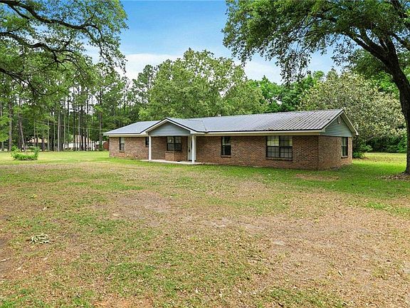 3rd image of 13653 Roberts Rd