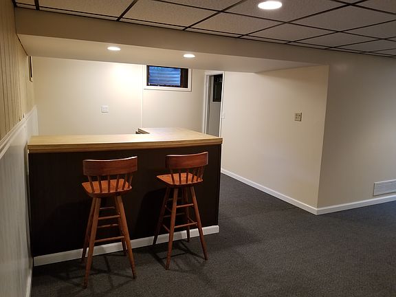4th image of 771 Pleasant Dr