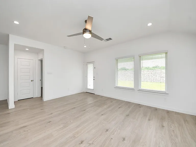 1618 Westway Dr — Photo 26