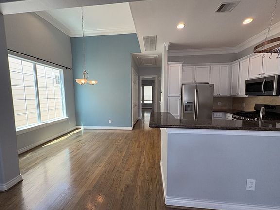 5th image of 5954 Kansas St