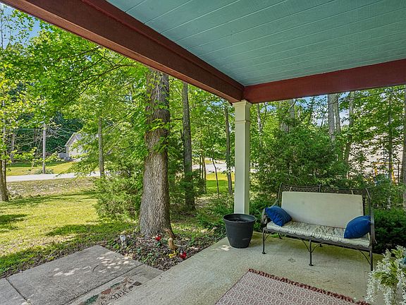 5th image of 128 Silver Leaf Cir