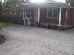 10708 Deering Rd, Louisville, KY 40272