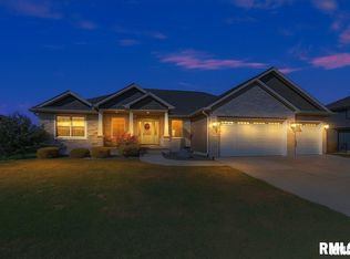 1109 Lightstone Ct, Sherman, IL 62684