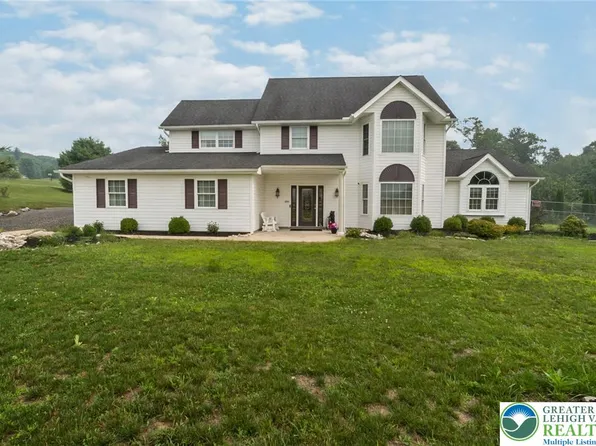203 Terrace Dr, Saylorsburg, PA 18353