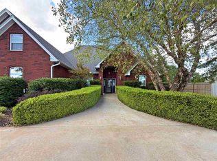 27 NW Sandy Trail Ln, Lawton, OK 73505