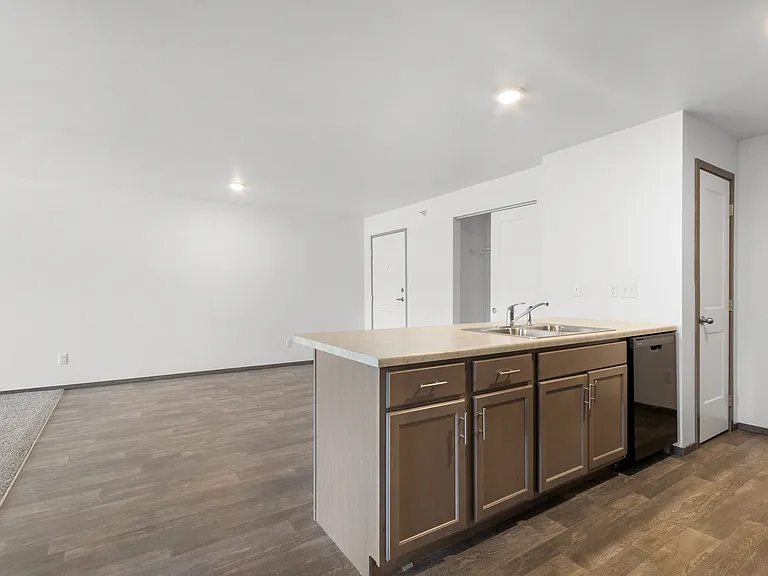 Split Rock Village Apartments & Townhomes — Photo 20