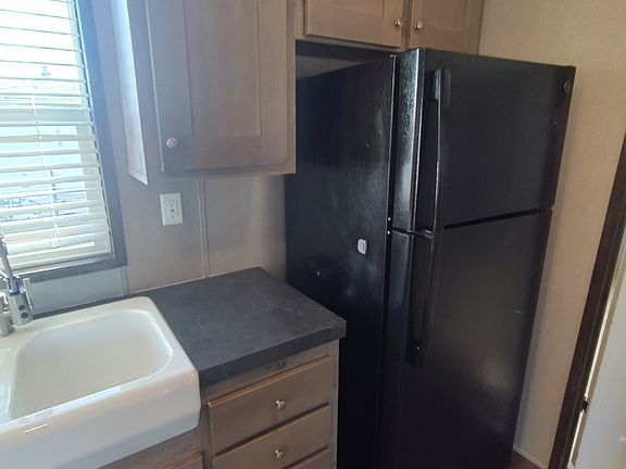5th image of 411 E Kay St