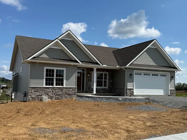 111 Starlight Ln, Lebanon, PA 17046